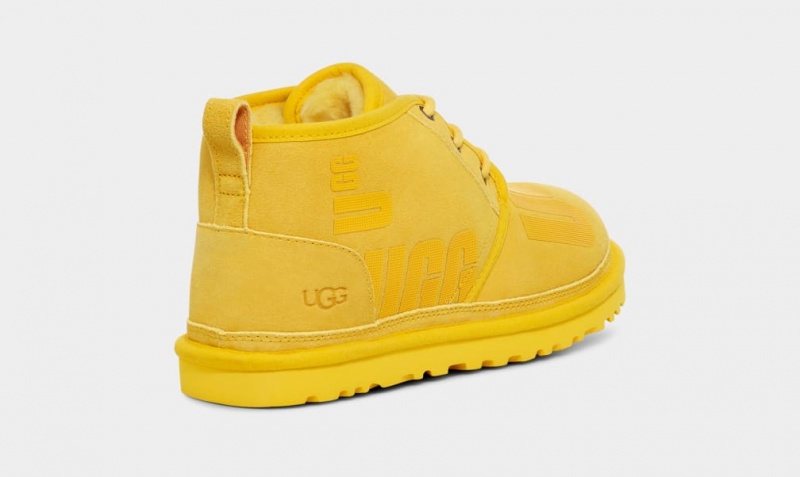 Cizme Ugg Neumel Scatter Grafice Barbati Galbeni | 0124GVQFA